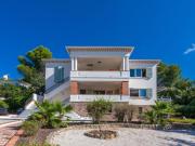 Appt 4 étoiles -2 chambres - Piscine - wifi - clim