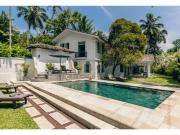 Wijaya Giri - 6BR Villa, Walkable to Beach, Pool, Cook