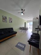 Apê com varanda gourmet em Maranduba!