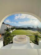 Garden Hill With Private natural hot springs