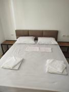 Apartment with a view & amenities