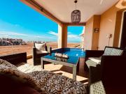 Ocean Gem - Exclusive 2BR, Balcony Pool, Beach, Surf & Views