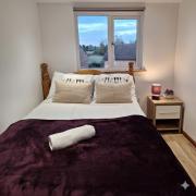 Modern 4BR Cambridge House with Parking for 9 guests