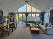 Elegant Art Deco Gem Cosy 3BR Retreat