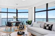 Luxury Apartment Beach Views - Lvl 26!