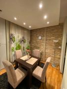 apartman the one - free parking