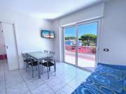 Sunny retreat near the sea-Beahost