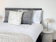 Modern 3-Bed House Near Attractions & Beach