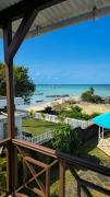 Spacious Seafront Villa with seaview terrace and beach access