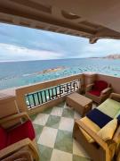 Entire seaview 3 bedroom apartment in central alex