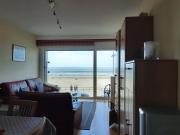Cozy 1-bedroom apartment with sea view T144 Cozy 1-bedroom apartment with sea view T144