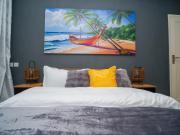 Best Stays Luxury Apartments Studio - AC, Pool, Beach, Lift