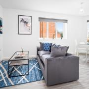 Cozy Two Bed Apartment - Cradley Heath - Smart Tv - Wi-Fi - Parking 49C