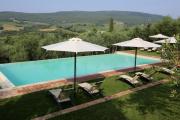 Historic Farmhouse Overlooking San Gimignano