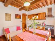 Tuscan Apartment with Pool - Garden and Lake