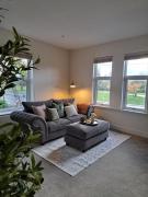 Central Park View - Modern & Stylish 2 Bed Apartment - Great Location