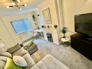 Spacious & Comfortable 3-Bed Home - Private Drive Spacious & Comfortable 3-Bed Home - Private Drive