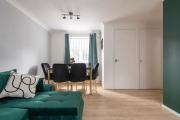 3 BR Home, Near Excel and London City Airport, Sleeps 7, Garden, Free Parking