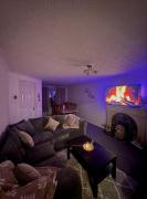 Tartan Nest- Entire house- Sleeps 8 guests