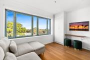Stylish Studio in the Heart of Newtown with Pool