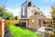Central Mount Waverley Townhouse with parking