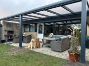 Moderner gepflegter Nr 142 ruhiger Bungalow, Strandnah mit großen, uneinsehbaren Garten, Terrassenüberdachung