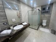 Contemporary 3 Bedroom City Stay in October By Kemetland