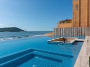 De Lujo con Vista al Mar a Pie de Playa