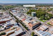 Top Leeton