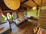 Sanctuary Hostel - Art & Adventure