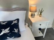 The Eaves, Glastonbury High Street 2 bed 2 bathroom apartment