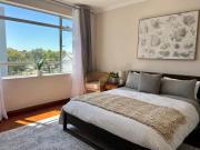 A Happy Sunny Home, 3Bed 3Bath, in Green Point Cape Town