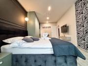 Sky Heaven - Airport 2 Bedroom Apartment - Parking