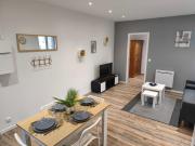 Appart budget avec parking au centre-ville