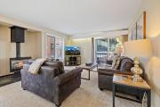 Key Condo Slopeside - Walk to Lifts, PoolHot Tub, Fantastic Views