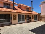 Modernos chalés a 90 metros da praia