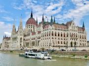 Harmony Apartment Near Opera