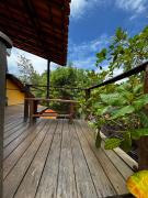 Amarelinha, entre o verde e o mar