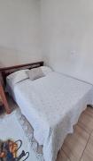 KITNET S2 em TORRES-RS - Na mais bela praia Gaúcha - Cozinha - Banheiro - Ar condicionado - TV smart 32 - Wi-Fi - Estacionamento - Anfitriã Superhost no BnB