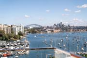 Darling Point Apartment with Harbour Bridge Views