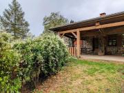 Gîte familial près de La Chaise-Dieu avec jardin, terrasse, jeux pour enfants et équipements bébé - FR-1-582-287
