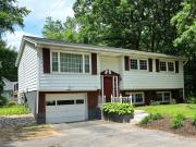 Spacious 4BR Retreat Yard, BBQ & Prime Location