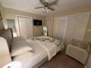 Stylish Stay Near AT&T and Six Flags Free Parking