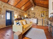 Mansion in Vale Abrigoso - Mezio with Patio