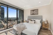 Stylish Arts Precinct Unit with Fabulous Views