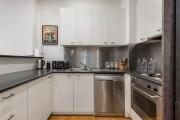 Beautiful 2-Storey Unit with Balcony near Smith St
