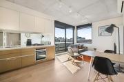 Comfy 2-Bed Balcony Unit near Iconic Chapel St