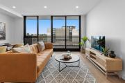 Modern Apartment on Burgundy precinct & Parklands