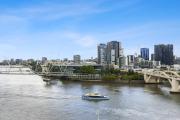 Central Brisbane Studio with Stunning River Views