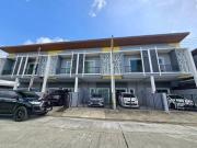 Top Sathani Khlong Rian